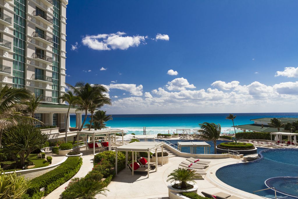 Sandos Cancun resort in the Hotel Zone
