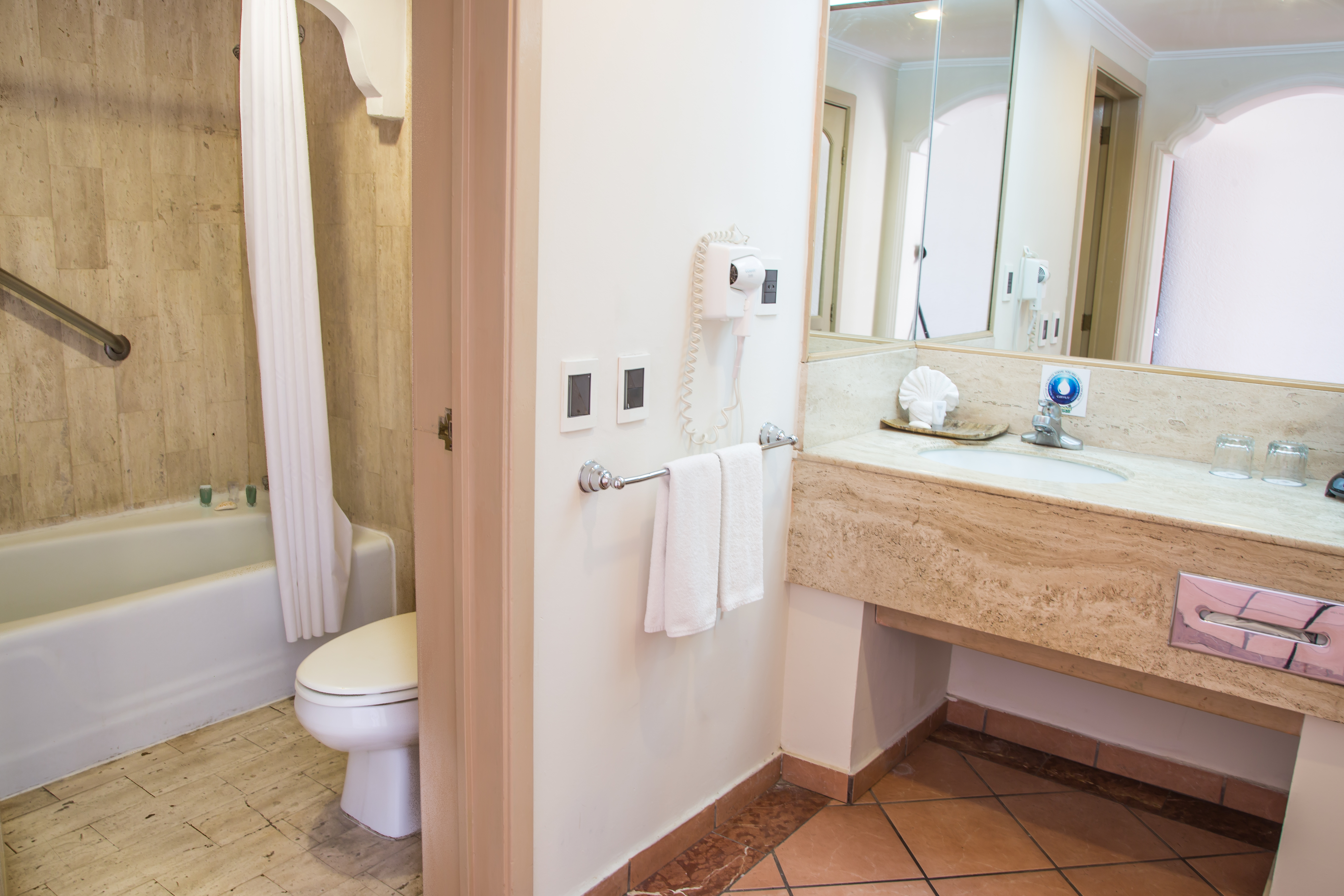 Junior Suite - bedroom