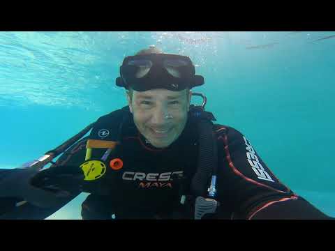 Learning to scuba at Sandos Caracol